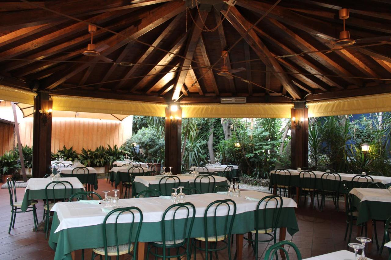 Hotel La Locanda Del Borgo Rome Extérieur photo