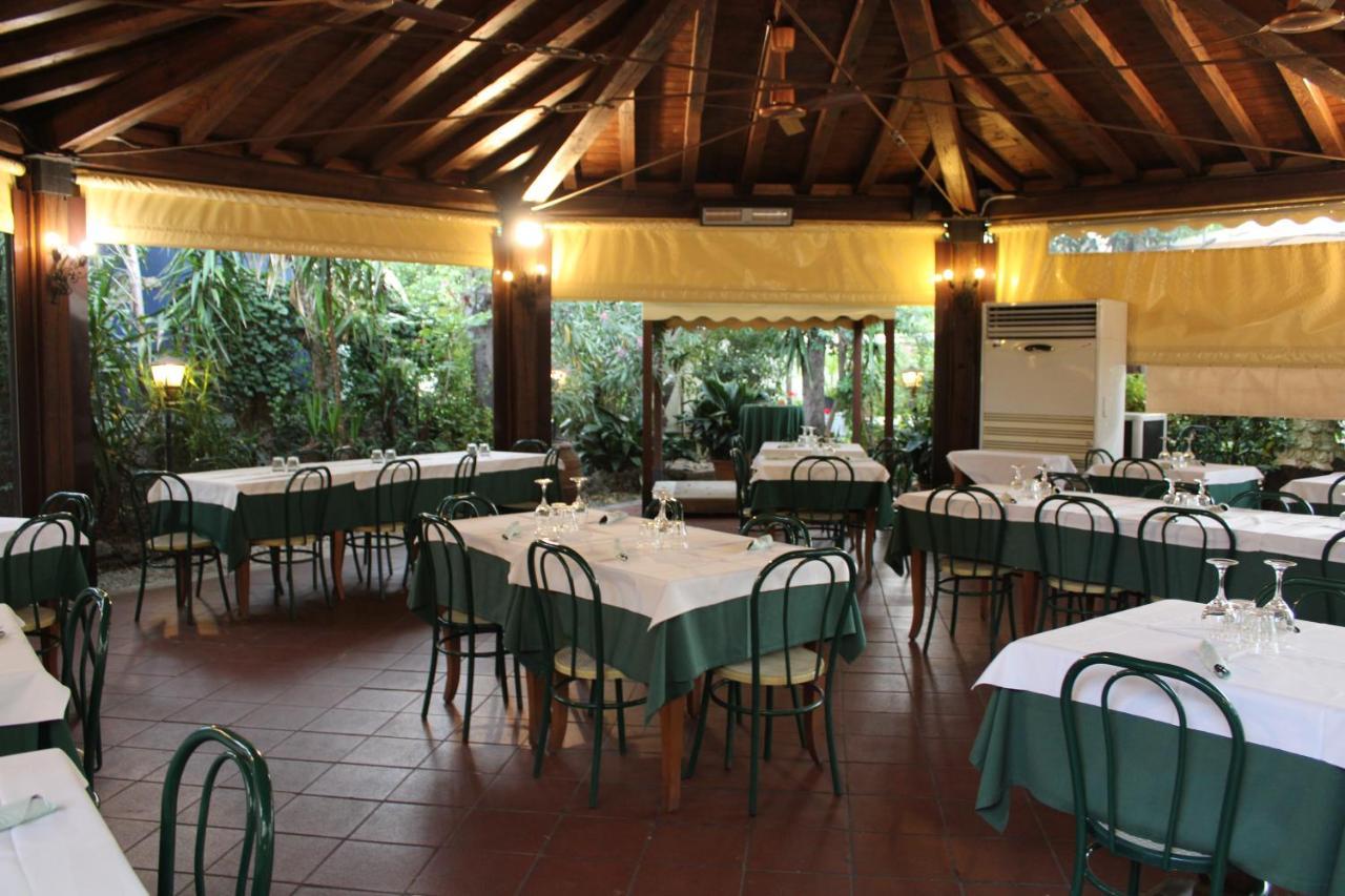 Hotel La Locanda Del Borgo Rome Extérieur photo