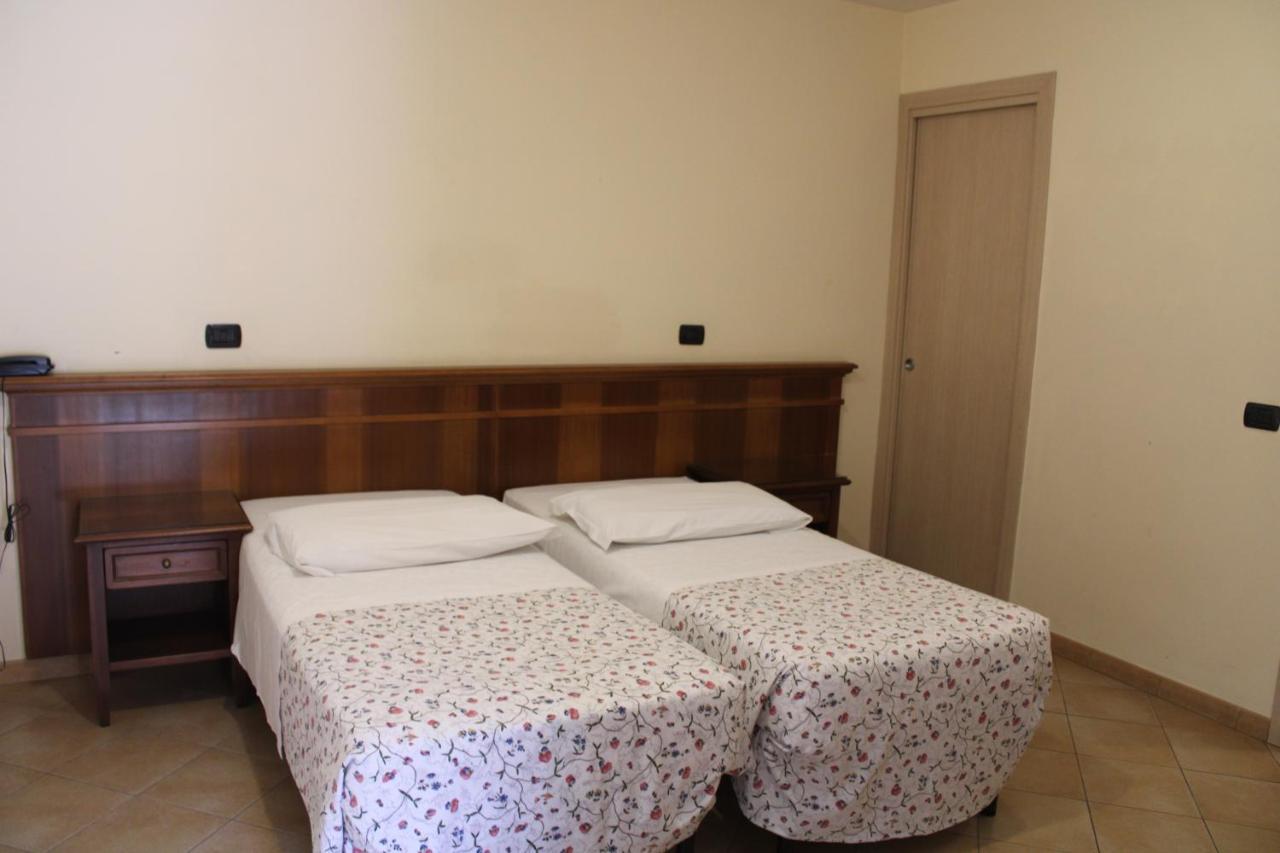 Hotel La Locanda Del Borgo Rome Extérieur photo