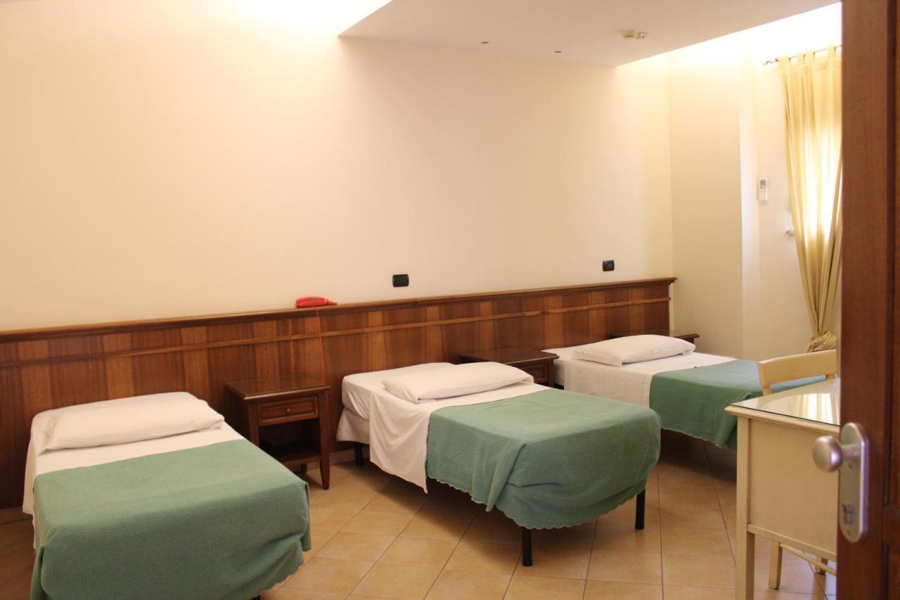 Hotel La Locanda Del Borgo Rome Extérieur photo