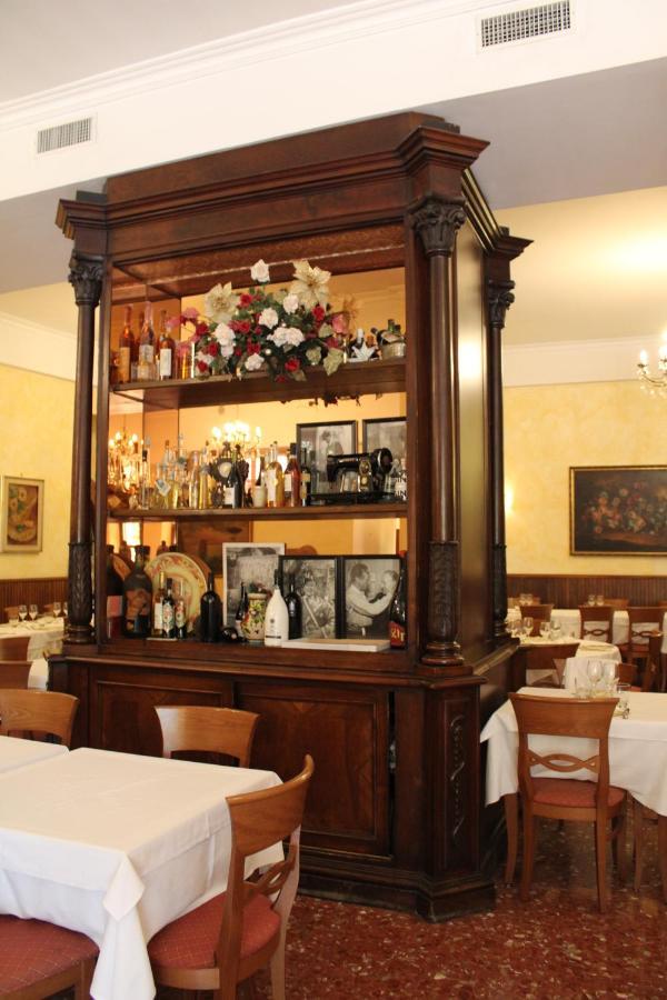 Hotel La Locanda Del Borgo Rome Extérieur photo