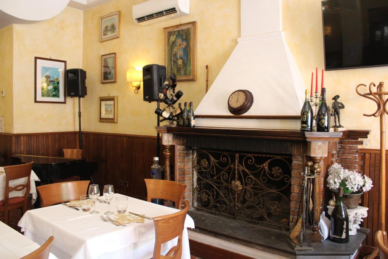 Hotel La Locanda Del Borgo Rome Extérieur photo